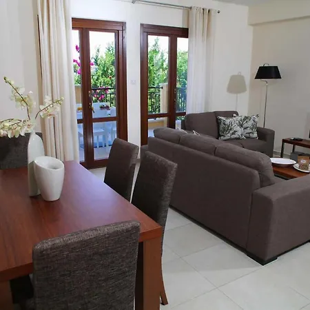 Theseus Village Ce13 דירה *