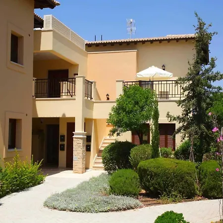 Theseus Village Ce13 *